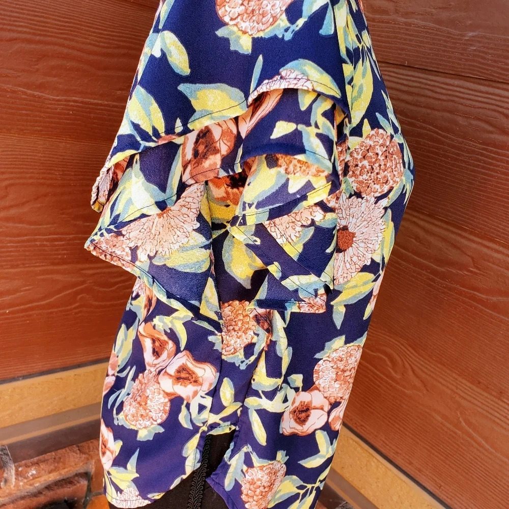 June & Hudson Floral Women's Blouse Size Small - Picture 9 of 11